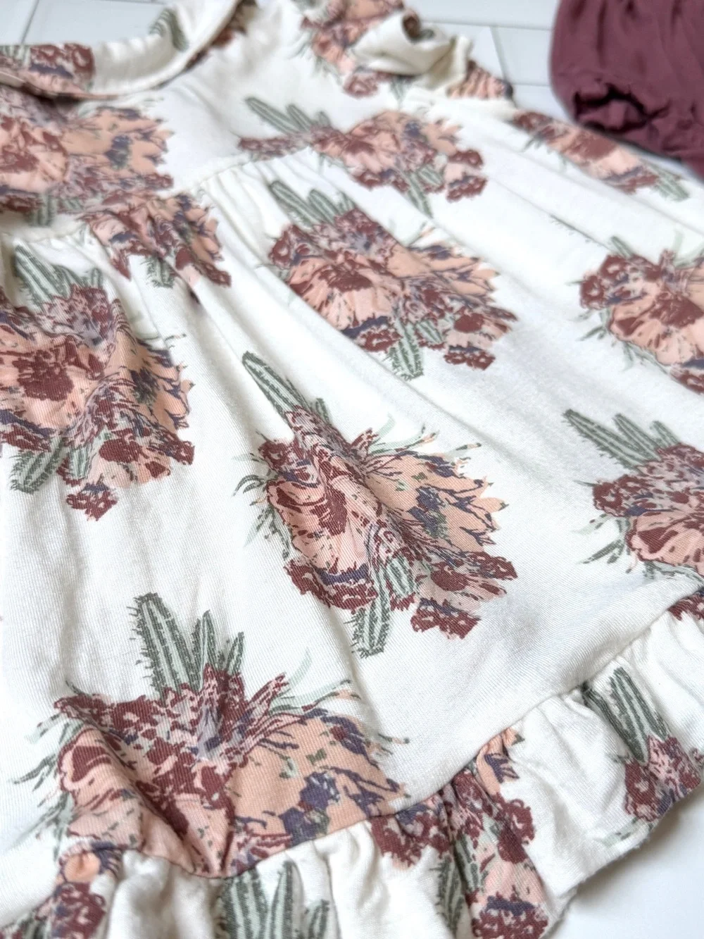 12-18M🌵🌸 Kate Quinn Cactus Flower Peter Pan Collar Ruffle Top w/ Shorts & Socks